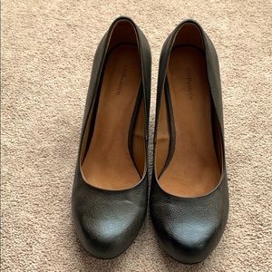 GH Bass women’s 10 heels grey/green